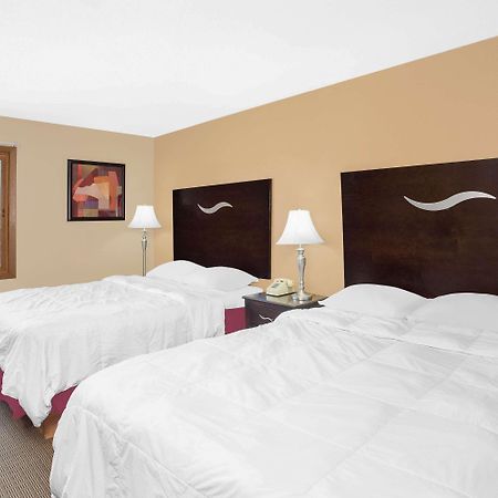 Motel Super 8 By Wyndham Sheboygan Wi Zewnętrze zdjęcie