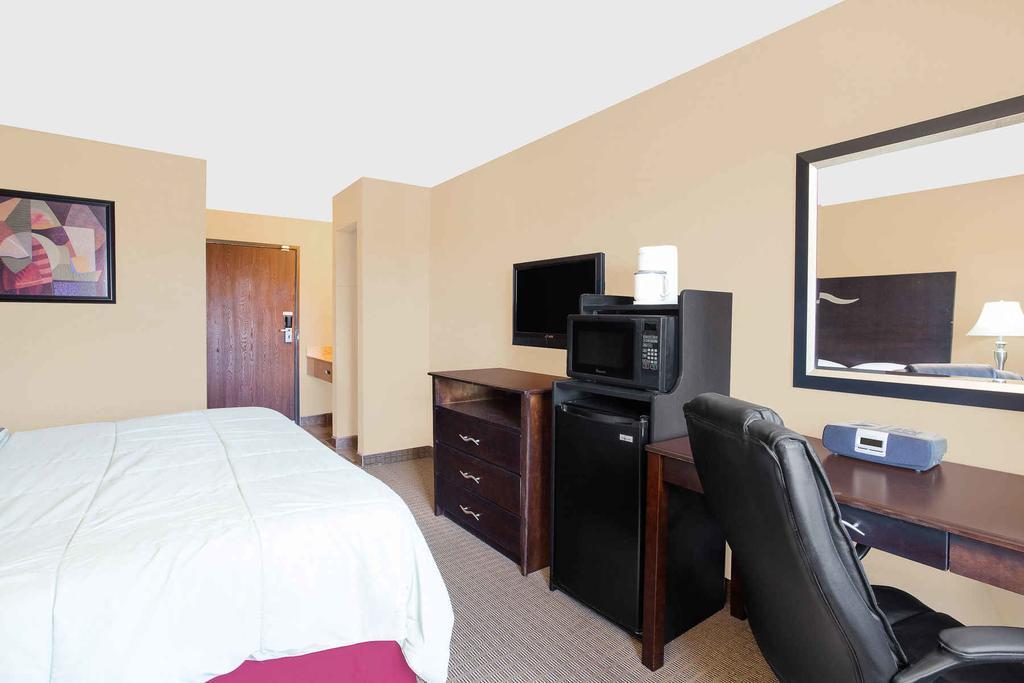 Motel Super 8 By Wyndham Sheboygan Wi Zewnętrze zdjęcie